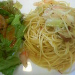 Capo PELLICANO - ランチ：小海老、ドライトマト、キャベツのスパゲッティ