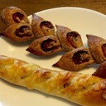 ベッカライ・フジムラ - ベーコンエピとソーセージのパン