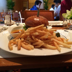 ザ・ロビー - 国産牛プレミアムバーガーのフレンチフライ