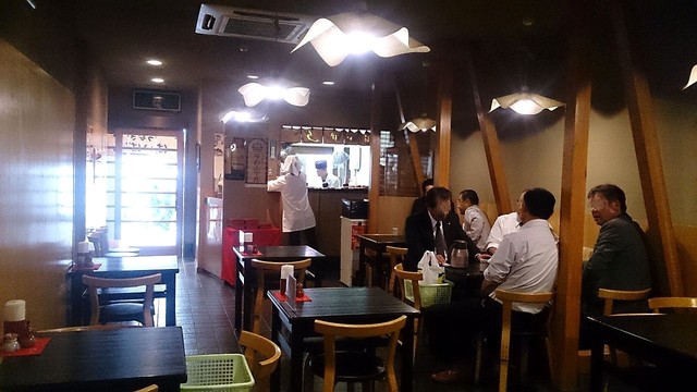 はいばら 店内