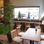 ブーランジェヤマダ - 落ち着く雰囲気の店内