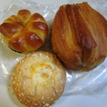 Horun - 例にによってこの日も朝食用のパンを３つ購入させていただきました。
                        