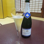 料亭 金鍋 - マリー・ワイス ブリュット 6500円