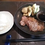 Keizu dainingu - ステーキがメインで2500円