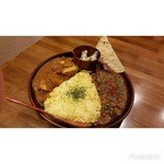 NOMSON CURRY - 赤出汁あさりキーマ＆厚揚げキノコのカリー