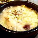 オムニ食堂 - 半参鶏湯ランチ(1200円)・キムチ、甘辛ゴボウ、ワカメの茎の胡麻和え、モヤシのナムル付き