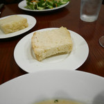 アンティコ ジェノベーゼ - 2015/10/12  自家製パンも付いている