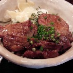 Kurano Akari - 牛タンの塩麹丼