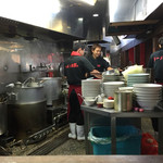 ラーメン本舗。 - 10月26日 営業日 最後の厨房風景 