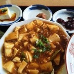 美食城 - ボリュームたっぷり麻婆豆腐