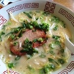 美食城 - クリーミーな豚骨ラーメン