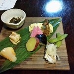 そば処石奈多 - 2015.10)念願の夜に初訪問。お任せコース（３５００円）の料理は日本酒にぴったり