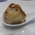 家全七福酒家 SEVENTH SON RESTAURANT - 上海蟹味噌入り小龍包