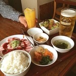 焼肉ぎゅうぎゅう - 半年定期検診の帰りはだいたいこのお店でランチ✨
            豚カルビセットＬ¥1100-
            ٩(๑^o^๑)۶旨い