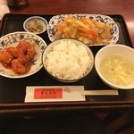 北京料理 華友菜館 - 豆腐と野菜の炒めとエビチリ