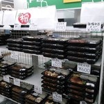 手作り弁当 エフエル - お弁当の種類は豊富ですね。