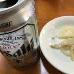 和風らーめん 金子 - 缶ビールと無料のお漬物