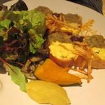 テーラ・テール - オープンサンドの付け合わせも美味しいです H27.10月更新