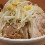 ラーメン二郎 八王子野猿街道店 ２ - プチ野菜、にんにく