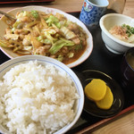 ちりれんげ - ご飯茶碗はどんぶり