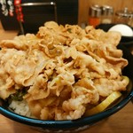 伝説のすた丼屋 - なんか、先月より量が少ないような…