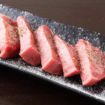 Matsuzakagyuu Toriatsukaiten Yakiniku Shirahige - 