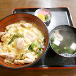 朝日亭 - 親子丼(700円）