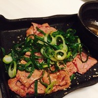 鉄板焼 曉 - 焼きレバ刺し