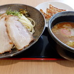 青山 - 特製つけ麺＆餃子