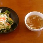 Ｈａｎａｎａ - lunch。サラダとスープ