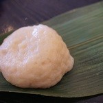 餅惣 - 麩まんじゅう（130円）