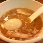 つけ麺 なごむ - つけ麺のスープ
