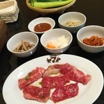 Yamato Yakiniku・Reimen - 焼肉・冷麺 ヤマト　カルビ＆冷麺セット カルビと副菜