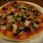 フォセッタ - 北海道産サンマと湘南産秋茄子バジルのピッツァ