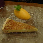 フォセッタ - 北海道井ノ口さんリコッタチーズと松の実のタルト&愛媛産みかんのソルベ　　