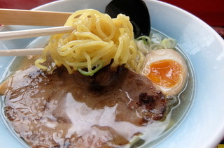 hakodatebasura-menhanamichi - 塩ラーメン　麺