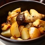 hippopotamus - じゃがいもとキノコのアヒージョ