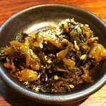 博多とんこつ 天神旗 - 辛子高菜（胡麻乗せ）