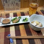 酒肴 たか橋 - お通し＆ビール