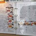 キッチン ハセガワ - 2015/10 メインは、レギューラー定食、メインを２つ選べるハーフ＆ハーフ定食、定番定食。それにトッピングなどのオプションも選べる。そして、メインに加えて、ライス、サラダ、スープ、食後のアイスが付く