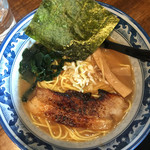 焼豚食道 - 醤油ラーメン(650円) 細麺