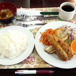 クリエイト - 2015.10.30。日替ランチ（なすのはさみ揚げ、豆腐ともずくのすまし汁）650円