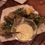 ボンメゾン - 牡蠣と春菊のフリット　タルタルソース