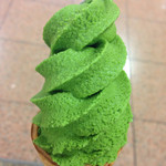 丸久小山園 - 抹茶ソフトのアップ キメの粗さが却っていいです