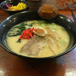 らーめん本郷亭 - 白湯ラーメン  チャーシュー1枚
      ¥710