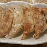 赤シャモジ - 餃子！
      美味しいです(*^￢^*)