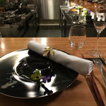 ラトリエ・ムッシュー - お皿にお花が(*^^*)