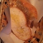 阿佐ヶ谷のイタリア料理ガッターロ - 自家製フォカッチャ