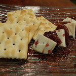 炭火イタリアン CARBO - ☆ドライ無花果とクリームチーズのコンポート＆クラッカー☆