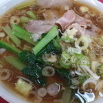 とん平食堂 - ラーメン￥400